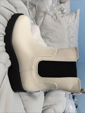 Old Navy Cream and Black Chelsea Booties with Lug Sole